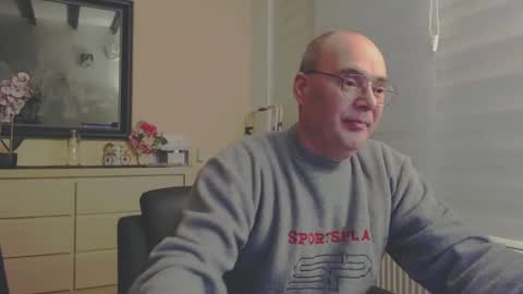 nightkeeper63 online show from February 15, 10:52 pm