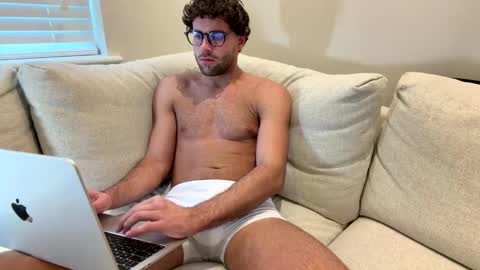 Snapshot of nightvyre chatting on March 1, 3:58 pm nightvyre online show from March 1, 3:58 pm