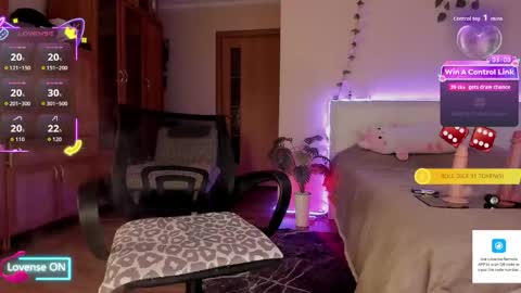 Snapshot of nighty_lana chatting on April 9, 1:27 pm Lana online show from April 9, 1:27 pm