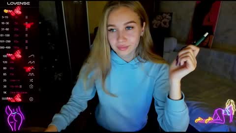 nigo_nika online show from January 3, 1:36 pm