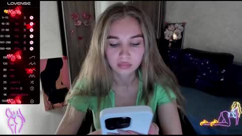 nigo_nika online show from February 21, 1:33 pm