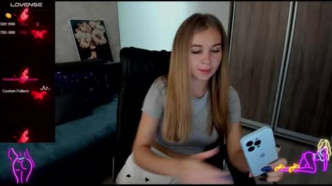 nigo_nika online show from September 23, 11:57 am