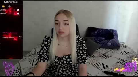 Snapshot of nigo_nika chatting on June 21, 1:03 pm nigo_nika online show from June 21, 1:03 pm