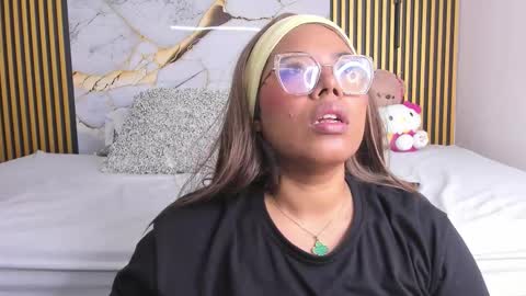 Call me Nicky online show from November 16, 3:39 pm