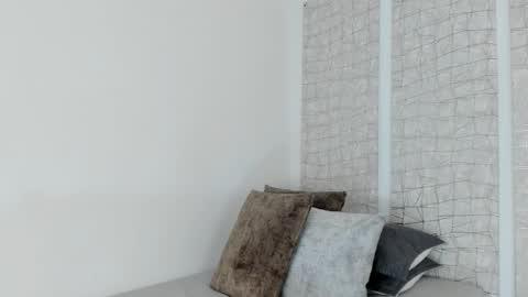 Niicole online show from September 19, 7:14 pm