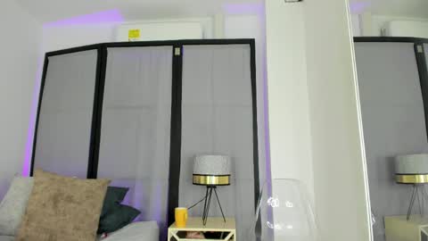 Snapshot of niicole_steele chatting on May 9, 8:03 pm Niicole online show from May 9, 8:03 pm