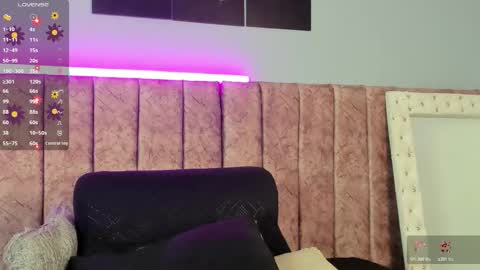 Nicolle  online show from January 11, 12:54 pm