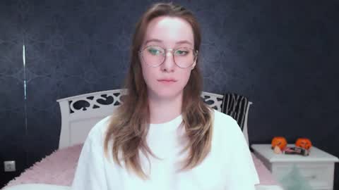 niixi online show from June 13, 4:05 pm