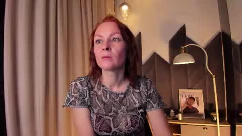 Snapshot of nika_gentle chatting on June 21, 5:21 am Nika online show from June 21, 5:21 am