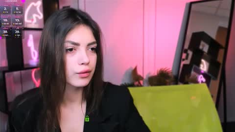 Snapshot of nika_still chatting on December 5, 6:44 am Little Angel online show from December 5, 6:44 am