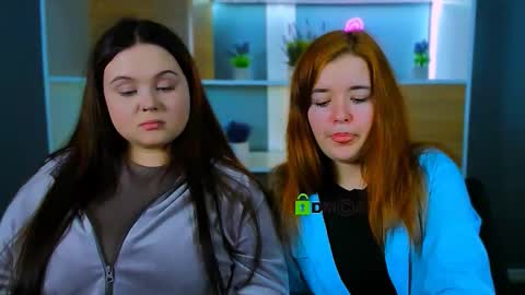 Snapshot of nika_still chatting on March 21, 11:08 pm Little Angel online show from March 21, 11:08 pm