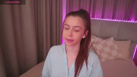 Snapshot of nikaletta chatting on June 15, 12:46 am Nika online show from June 15, 12:46 am
