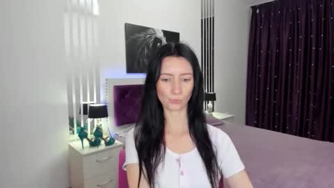 Snapshot of nikalewis chatting on November 16, 4:40 am NikaLewis online show from November 16, 4:40 am