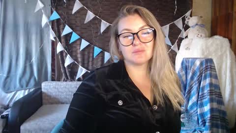 Snapshot of nikaskylink chatting on October 2, 4:08 am Nika online show from October 2, 4:08 am