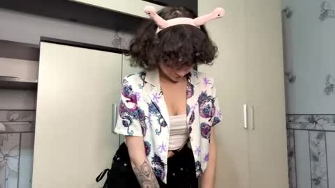 Hello there im Nika Im new here Lets have fun online show from May 31, 6:09 pm