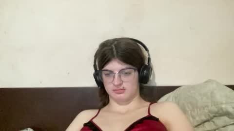 Snapshot of nikaxzimax chatting on November 22, 10:03 am NikaXZimax online show from November 22, 10:03 am