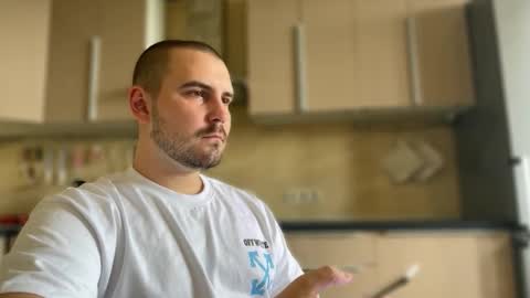 Snapshot of nikbusiness chatting on September 12, 10:59 am Nick online show from September 12, 10:59 am