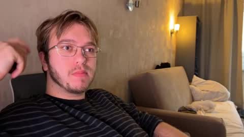 Celine online show from November 4, 6:45 am