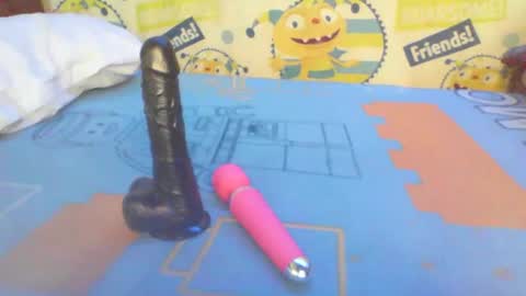 niki303424 online show from March 17, 5:22 am