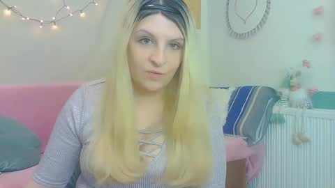 Snapshot of niki_leex chatting on February 27, 11:32 am niki_leex online show from February 27, 11:32 am