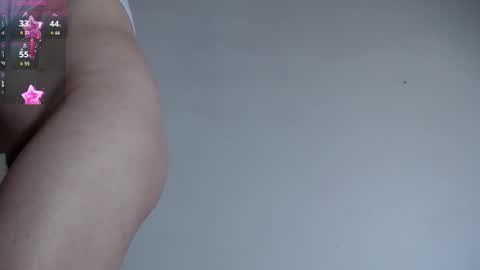 Snapshot of niki_wood_1 chatting on March 24, 6:13 pm niki_wood_1 online show from March 24, 6:13 pm