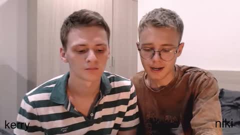 Snapshot of nikikerry_cum_ chatting on October 15, 3:56 pm nikikerry_cum_ online show from October 15, 3:56 pm