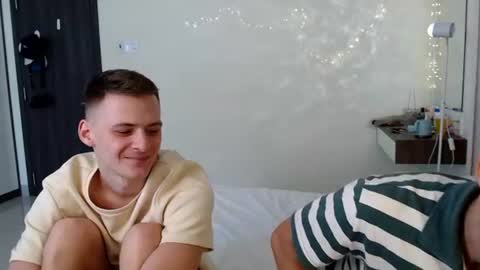 Snapshot of nikikerry_cum_ chatting on June 14, 5:53 am nikikerry_cum_ online show from June 14, 5:53 am