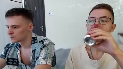 Snapshot of nikikerry_cum_ chatting on July 4, 3:35 am nikikerry_cum_ online show from July 4, 3:35 am