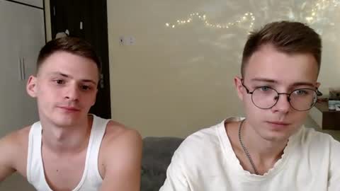 Snapshot of nikikerry_cum_ chatting on July 7, 11:25 am nikikerry_cum_ online show from July 7, 11:25 am