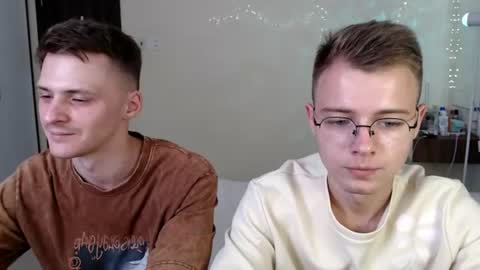 Snapshot of nikikerry_cum_ chatting on July 24, 12:03 pm nikikerry_cum_ online show from July 24, 12:03 pm