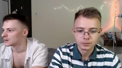 Snapshot of nikikerry_cum_ chatting on August 2, 6:34 am nikikerry_cum_ online show from August 2, 6:34 am