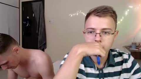 Snapshot of nikikerry_cum_ chatting on August 7, 1:02 pm nikikerry_cum_ online show from August 7, 1:02 pm