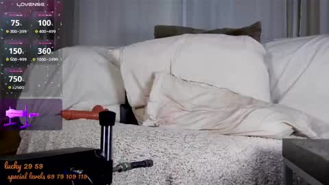 Snapshot of nikitasunrise chatting on February 13, 1:19 am nikitasunrise online show from February 13, 1:19 am