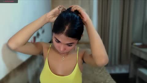 Snapshot of nikitta_morris chatting on May 25, 6:03 pm nikitta_morris online show from May 25, 6:03 pm
