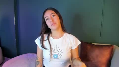 Snapshot of nikka_888 chatting on June 25, 3:39 am nikka online show from June 25, 3:39 am