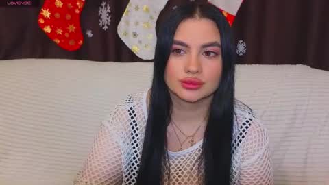 Snapshot of nikki_kardashian chatting on January 13, 10:24 pm Nikki Kardashian online show from January 13, 10:24 pm