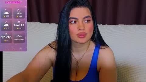 Snapshot of nikki_kardashian chatting on February 8, 2:26 am Nikki Kardashian online show from February 8, 2:26 am