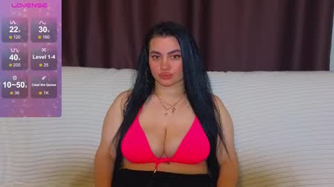 Snapshot of nikki_kardashian chatting on March 4, 10:38 pm Nikki Kardashian online show from March 4, 10:38 pm