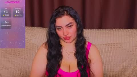 Snapshot of nikki_kardashian chatting on March 6, 1:48 am Nikki Kardashian online show from March 6, 1:48 am