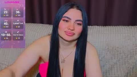 Snapshot of nikki_kardashian chatting on March 8, 2:12 am Nikki Kardashian online show from March 8, 2:12 am