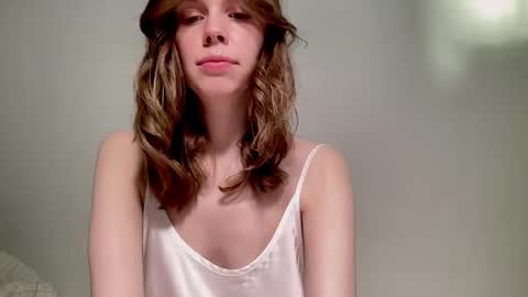 Snapshot of nikki_mi chatting on December 4, 10:13 am Nikki online show from December 4, 10:13 am