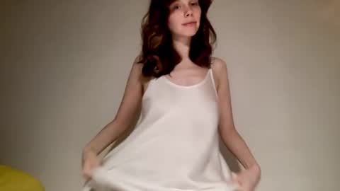 Snapshot of nikki_mi chatting on December 7, 1:18 pm Nikki online show from December 7, 1:18 pm