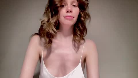 Snapshot of nikki_mi chatting on December 13, 1:33 pm Nikki online show from December 13, 1:33 pm