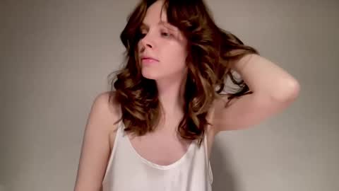 Snapshot of nikki_mi chatting on December 14, 1:27 pm Nikki online show from December 14, 1:27 pm