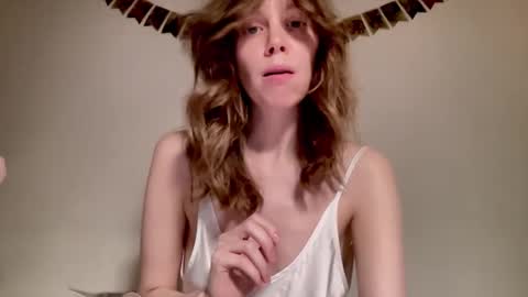 Snapshot of nikki_mi chatting on December 26, 1:21 pm Nikki online show from December 26, 1:21 pm