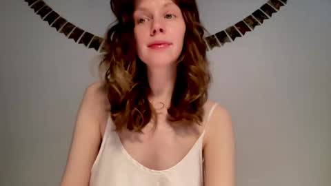 Snapshot of nikki_mi chatting on January 10, 10:06 am Nikki online show from January 10, 10:06 am