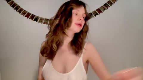 Snapshot of nikki_mi chatting on January 12, 10:12 am Nikki online show from January 12, 10:12 am