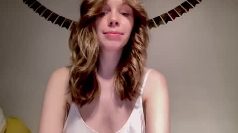 Snapshot of nikki_mi chatting on January 16, 1:14 pm Nikki online show from January 16, 1:14 pm