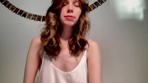 Snapshot of nikki_mi chatting on January 18, 10:17 am Nikki online show from January 18, 10:17 am