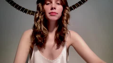 Snapshot of nikki_mi chatting on February 1, 10:15 am Nikki online show from February 1, 10:15 am